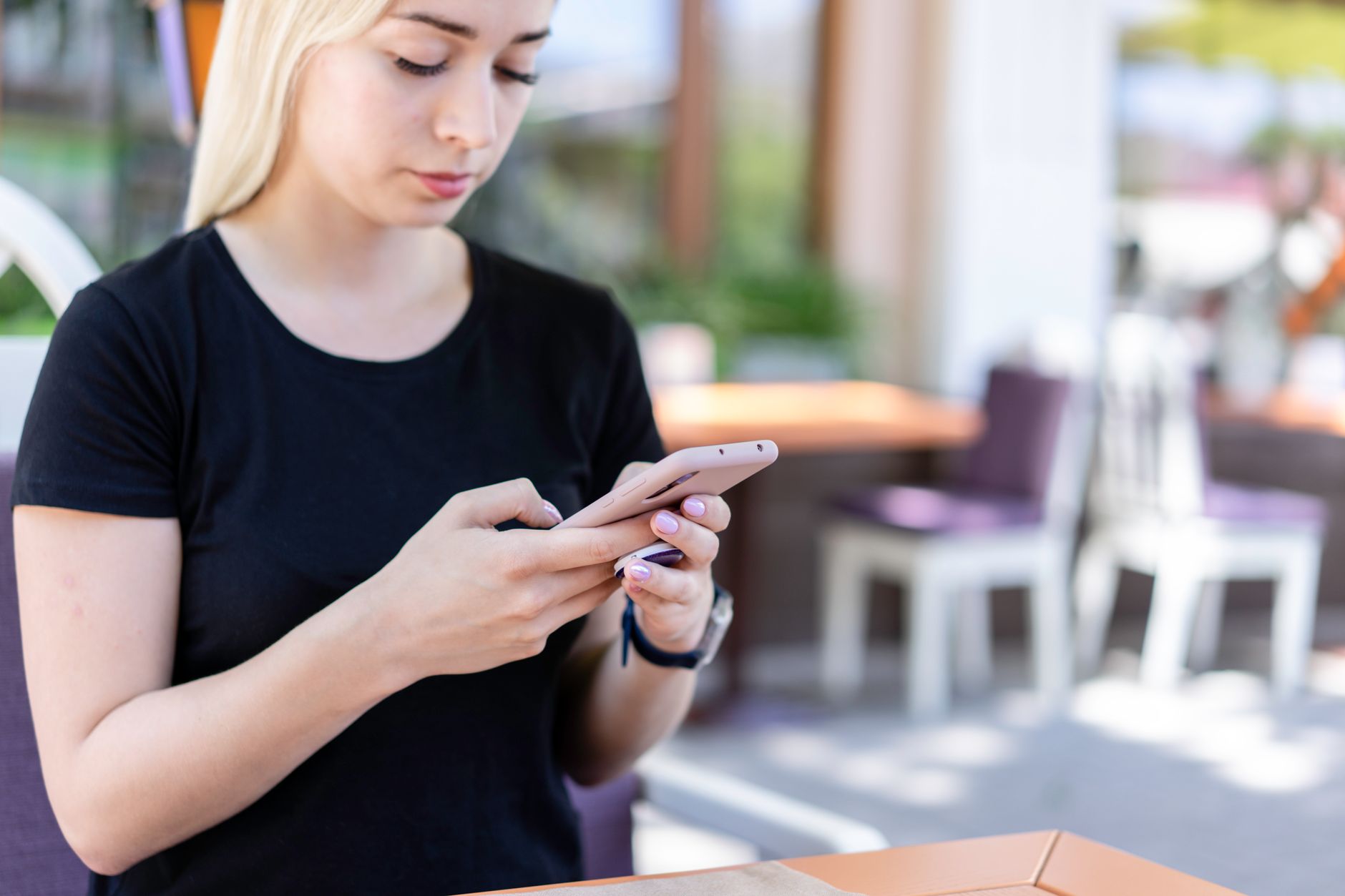 Comment les médias sociaux peuvent aider ou nuire à votre recherche d'emploi