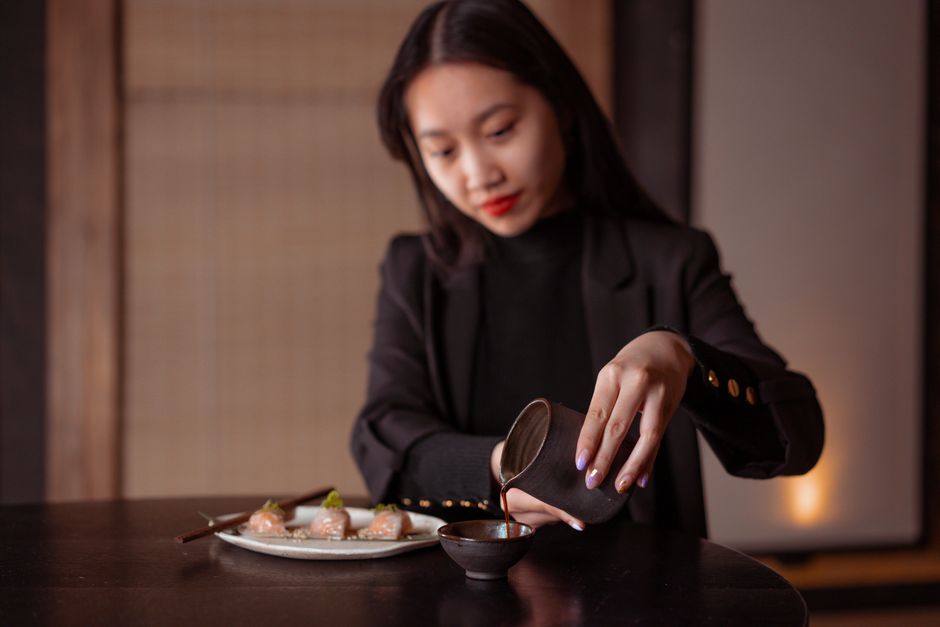 cultural etiquette scene