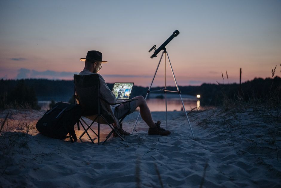 digital nomad life context