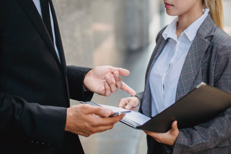 executive communication scene
