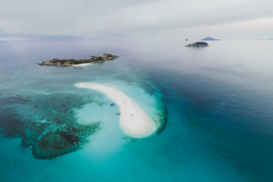 A conversation about island hopping.