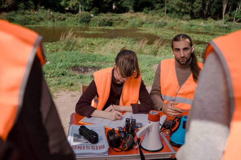 Max est le responsable d'une réunion, et Anissa est l'une des participants.