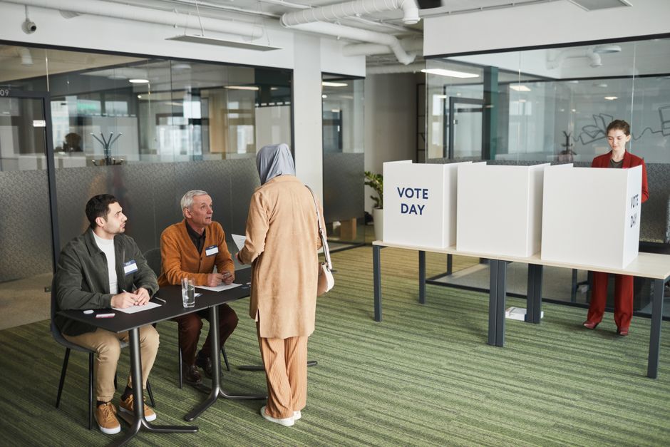 Discussion sur l'importance du vote.