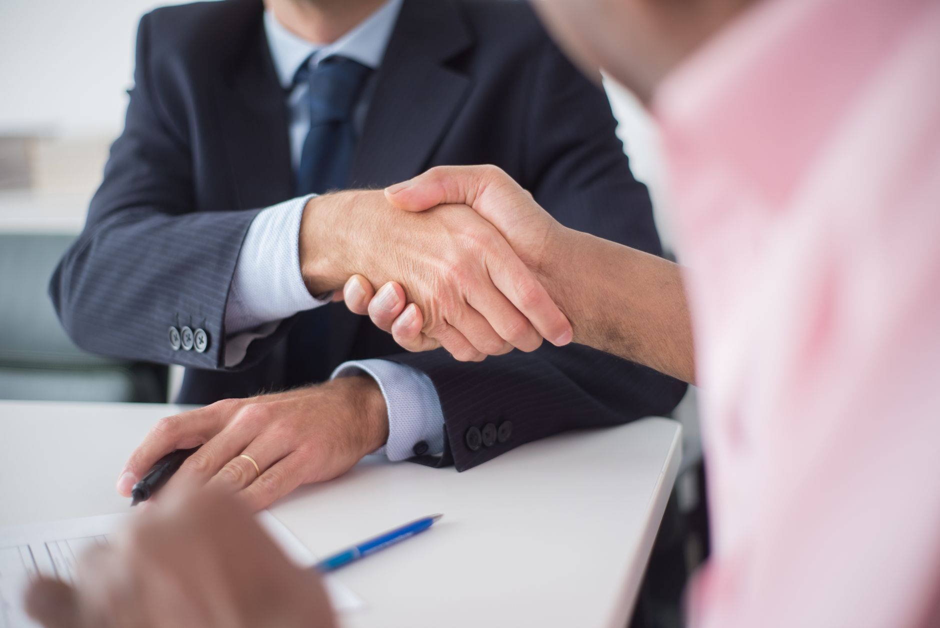 Secouez-le avec ces expressions de contrat d'affaires