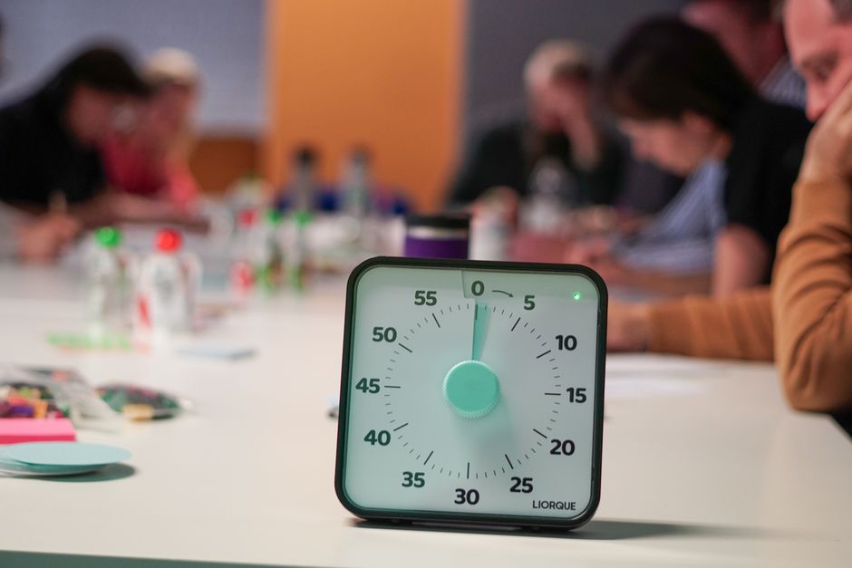 people engaged in time management