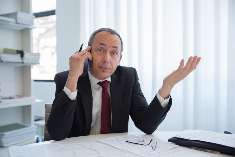 Puis-je demander qui vous essayez de contacter ?